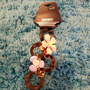 Tort and flowers bracelet